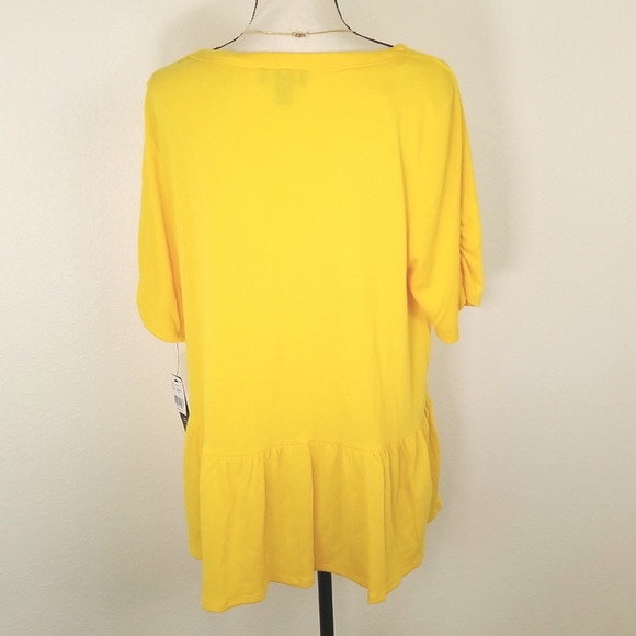 *NWT* AGB Gold Peplum Short Sleeve Top w/Ruched Sleeves & Necklace, size 1X - Picture 4 of 9